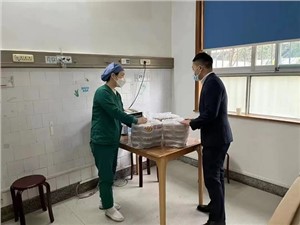 華逸府醫(yī)療系統(tǒng)項(xiàng)目自制甜品溫暖醫(yī)護(hù)職工！